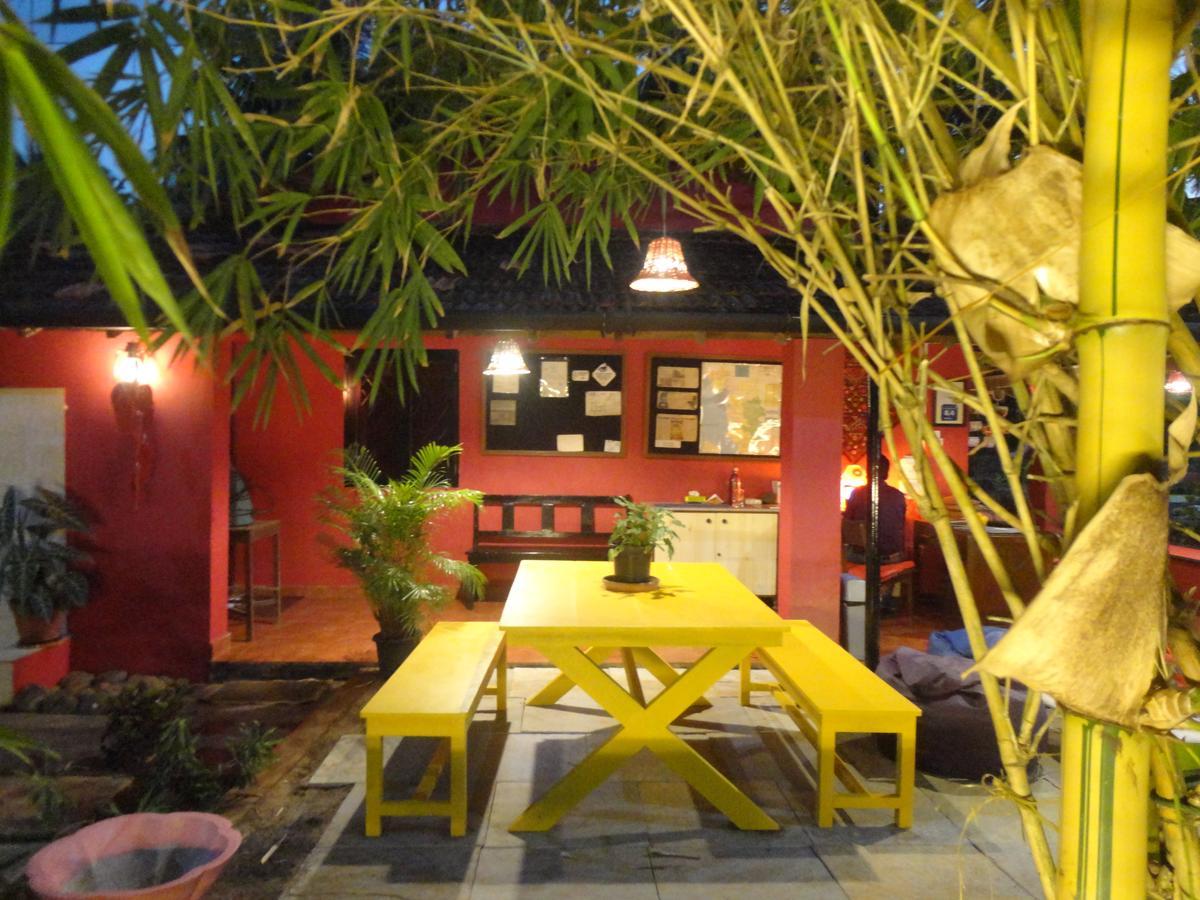 The Yuppi Hippi Female Hostel Anjuna Buitenkant foto