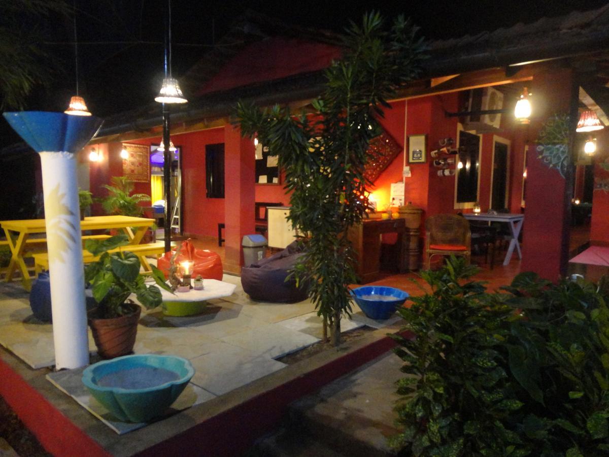 The Yuppi Hippi Female Hostel Anjuna Buitenkant foto