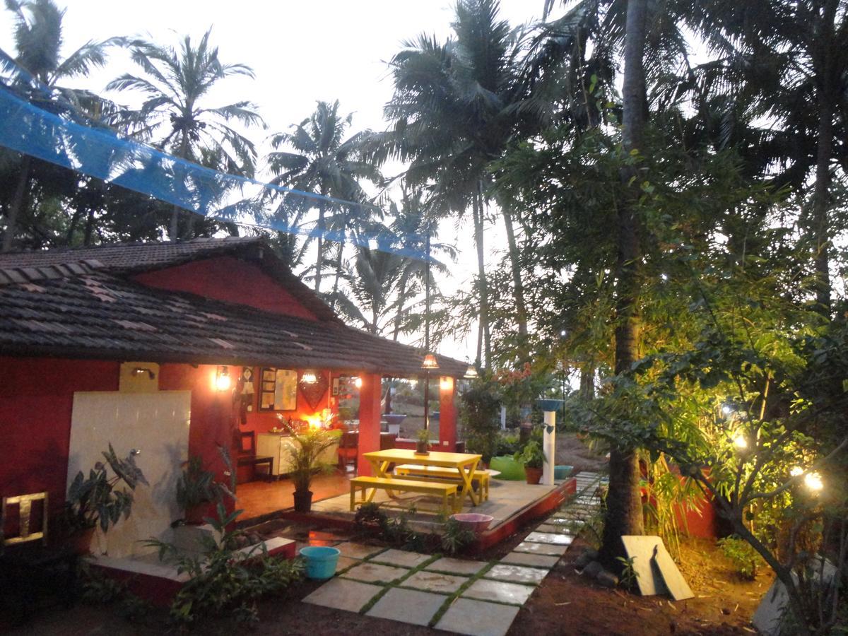 The Yuppi Hippi Female Hostel Anjuna Buitenkant foto