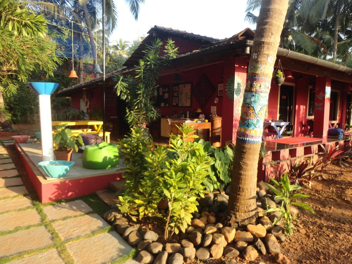 The Yuppi Hippi Female Hostel Anjuna Buitenkant foto